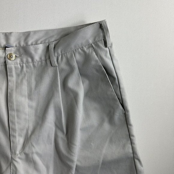 Nike Golf Shorts Mens 36 Beige Chino Pleated Front Polyester Dri Fit Swoosh Logo - Picture 4 of 6